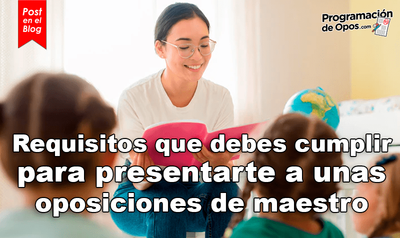 maestra leyendo un libro a niños en clase